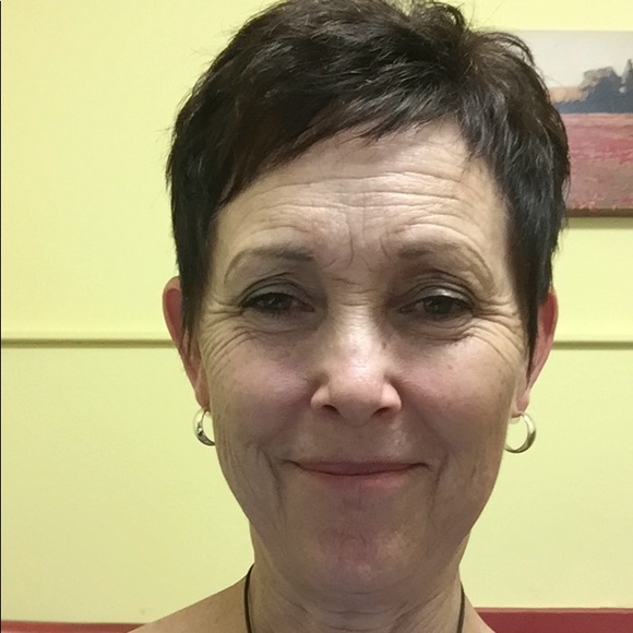 Meet your Posher, Laura - Picture 1 of 1